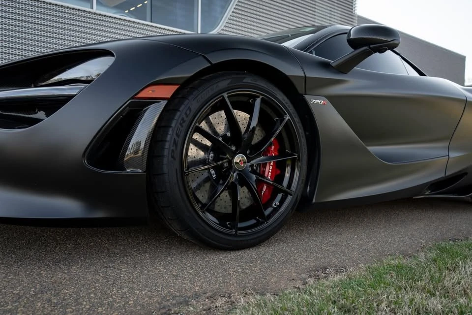 2019 McLaren 720S - Image 8 of 20