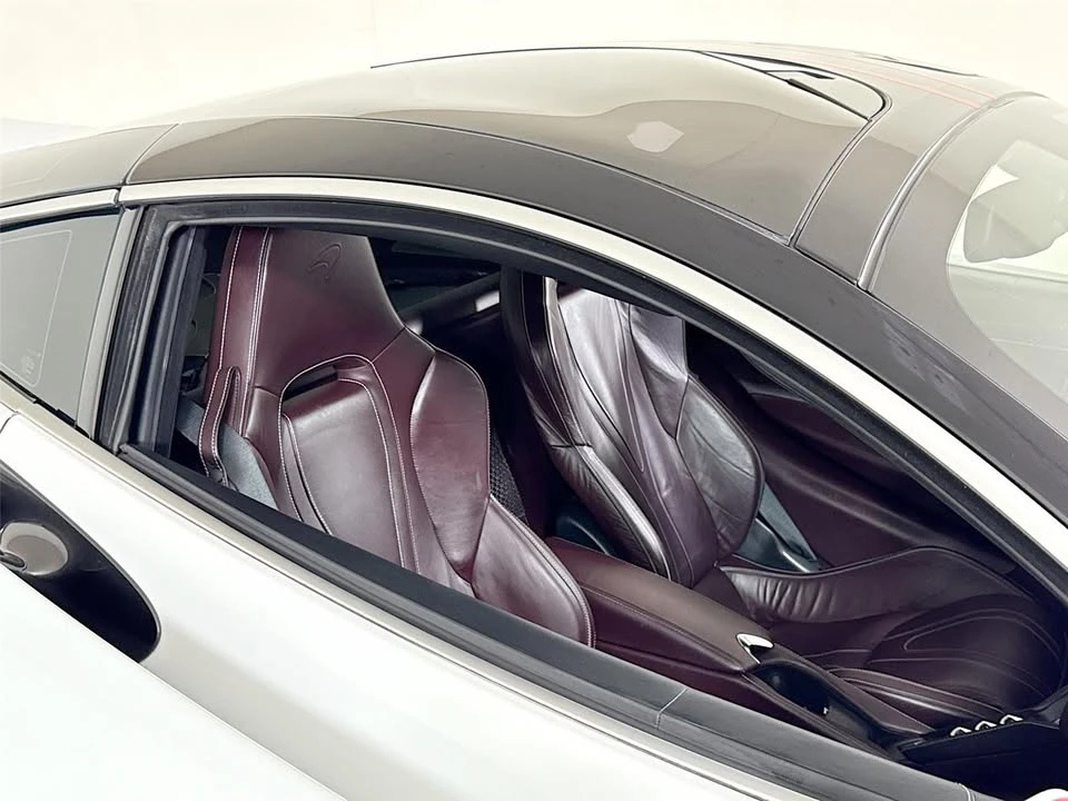 2019 McLaren 720S - Image 18 of 20