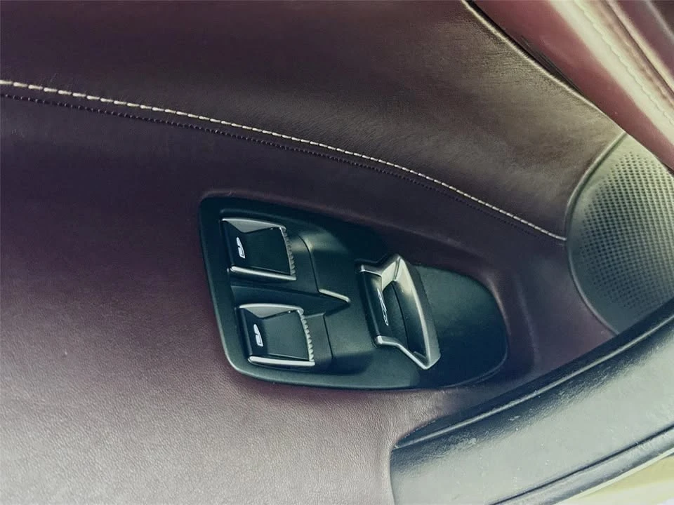 2019 McLaren 720S - Image 11 of 20