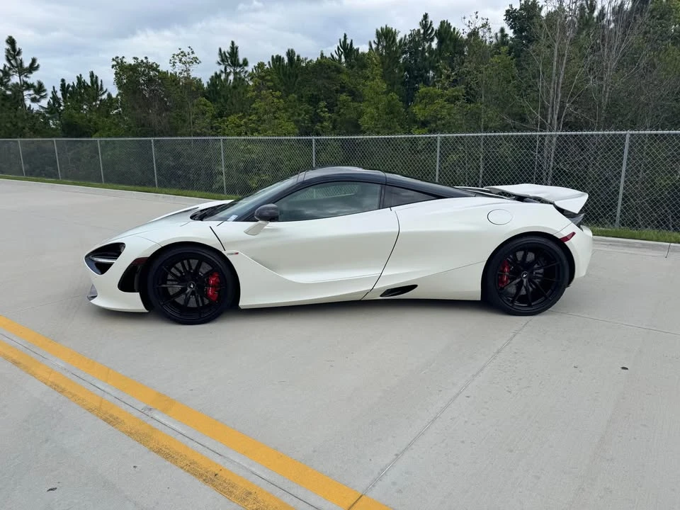 2019 McLaren 720S - Image 8 of 20
