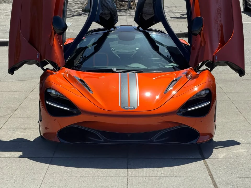 2019 McLaren 720S - Image 2 of 18