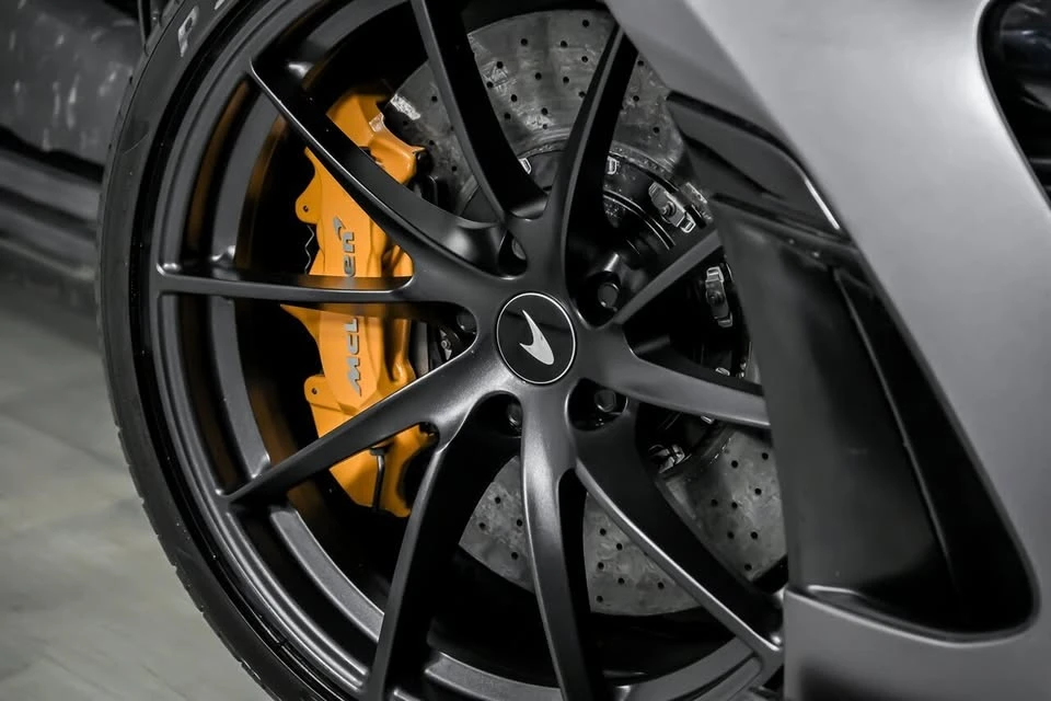 2019 McLaren 720S - Image 7 of 20