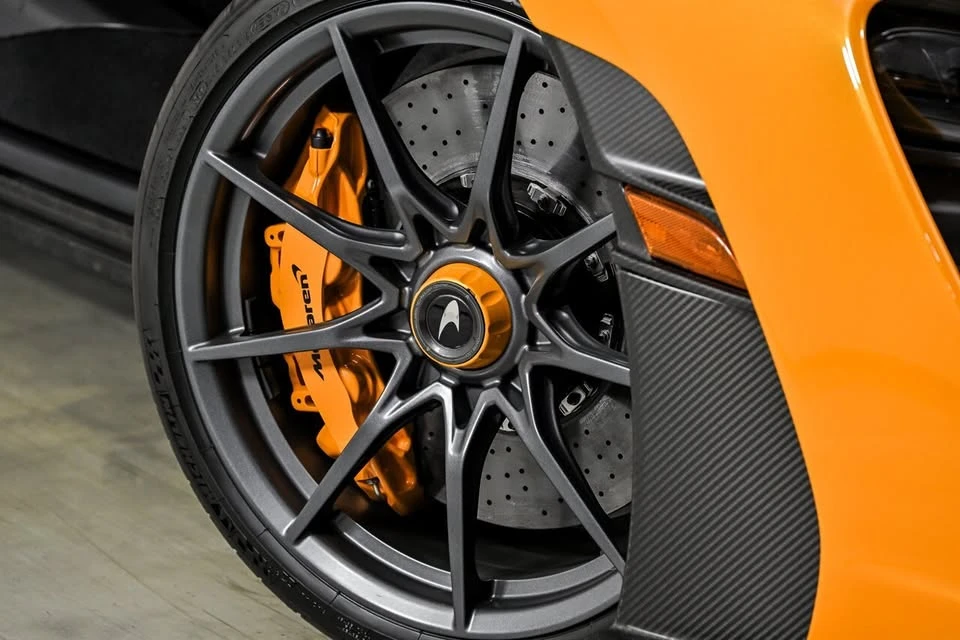 2019 McLaren Senna - Image 3 of 20