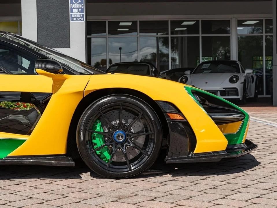 2019 McLaren Senna - Image 11 of 19