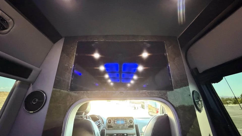 2019 Mercedes-Benz VS30 Sprinter - Image 13 of 14