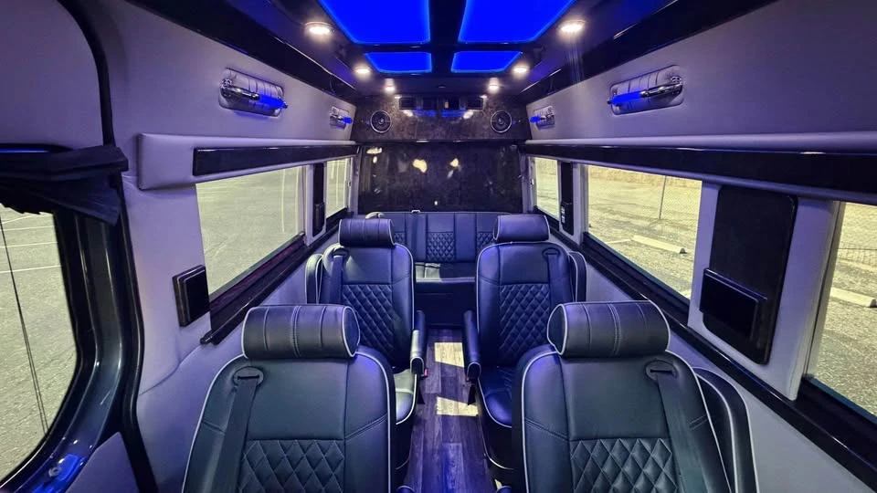 2019 Mercedes-Benz VS30 Sprinter - Image 2 of 14