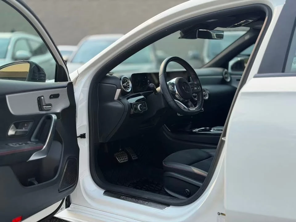 2019 Mercedes-Benz W177 A-Class - Image 10 of 19