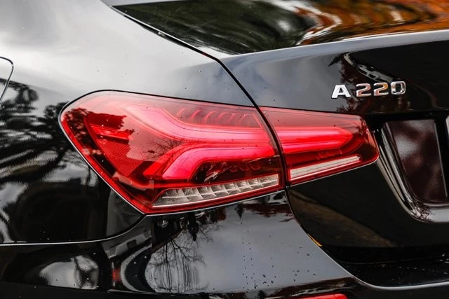 2019 Mercedes-Benz W177 A-Class - Image 8 of 12