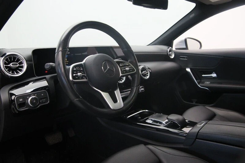2019 Mercedes-Benz W177 A-Class - Image 7 of 19