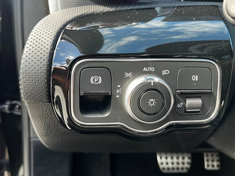 2019 Mercedes-Benz W177 A-Class - Image 10 of 20