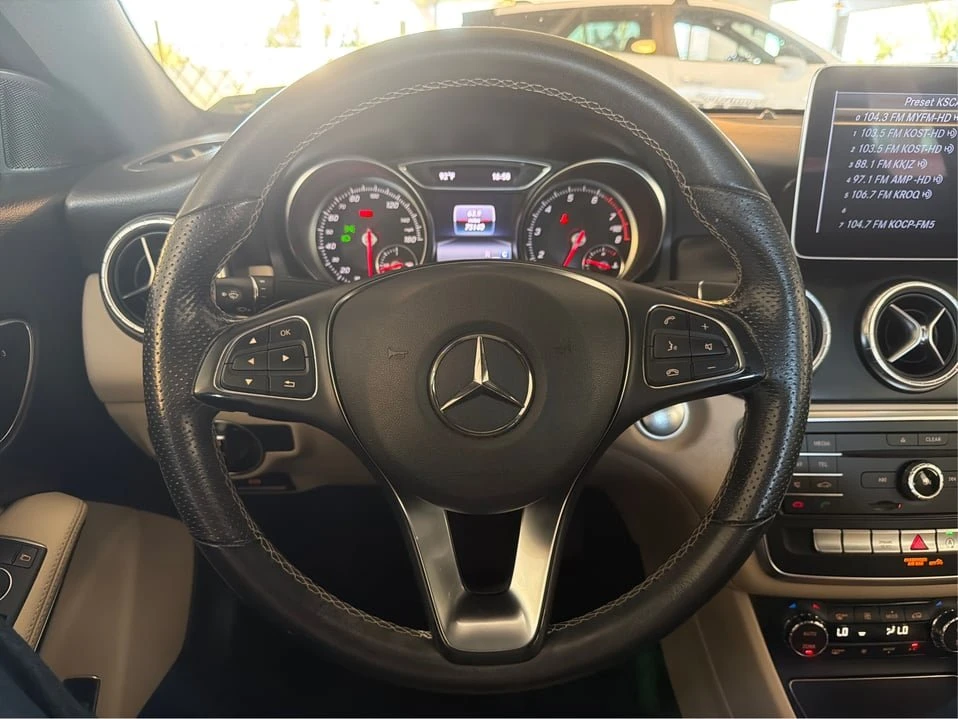 2019 Mercedes-Benz CLA - Image 17 of 20