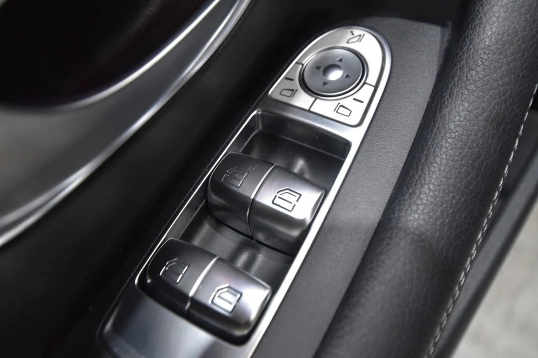2019 Mercedes-Benz W213 E-Class - Image 13 of 21