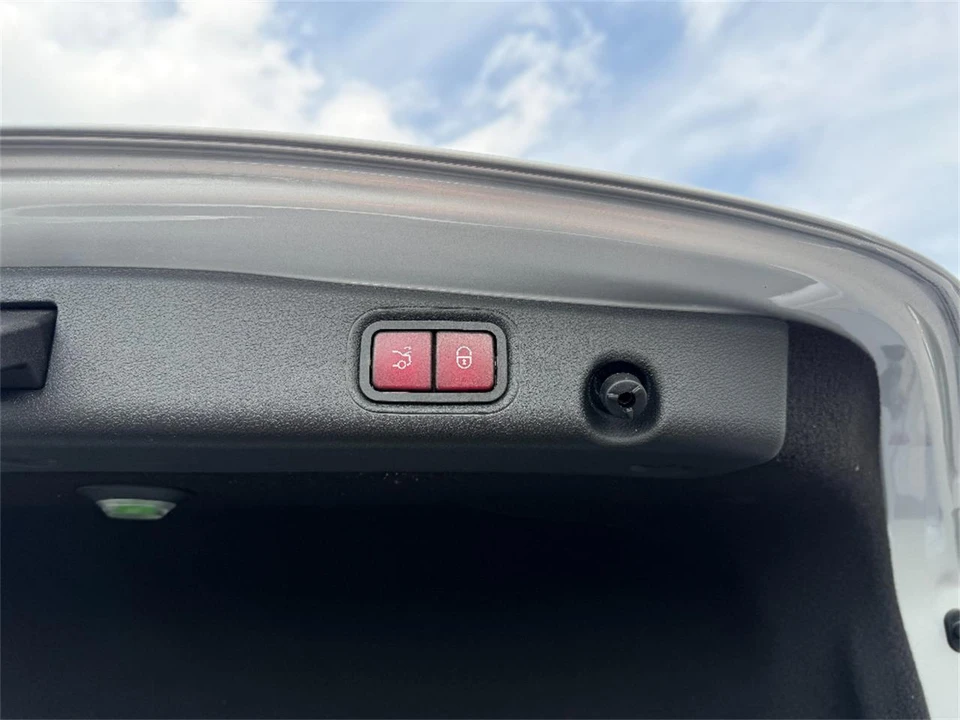 2019 Mercedes-Benz W213 E-Class - Image 13 of 31