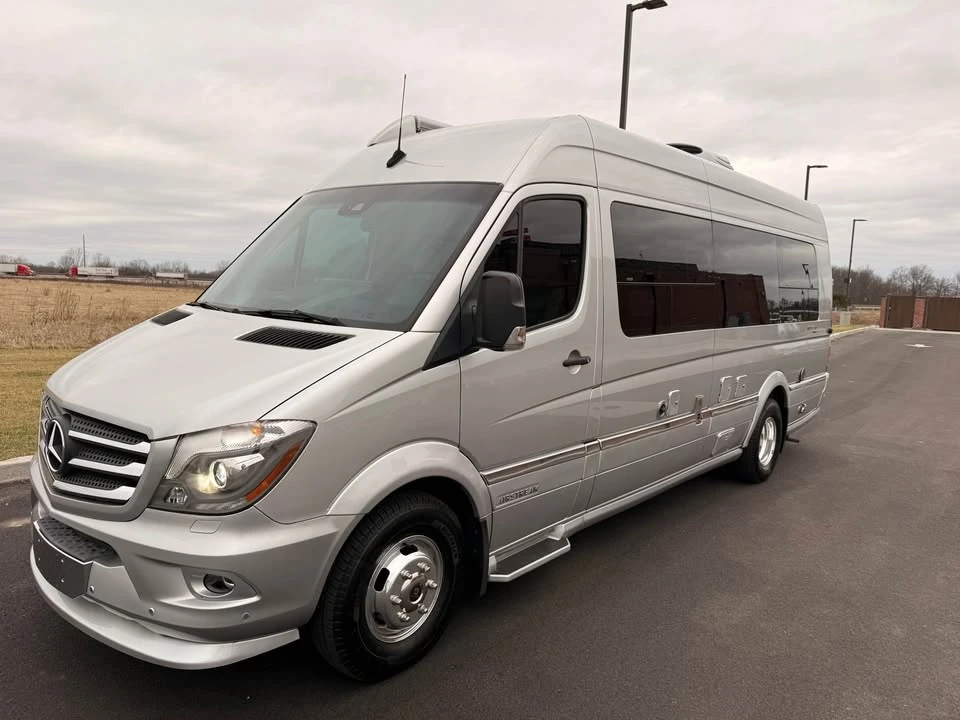 2019 Mercedes-Benz VS30 Sprinter - Image 2 of 19