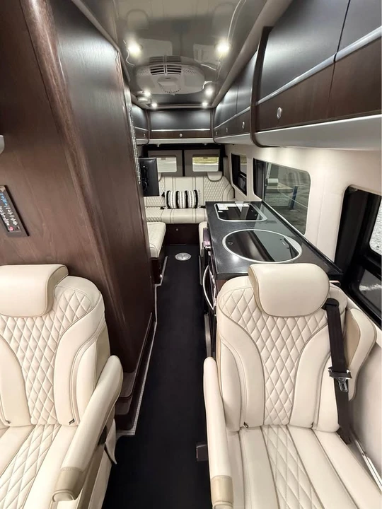 2019 Mercedes-Benz VS30 Sprinter - Image 8 of 19
