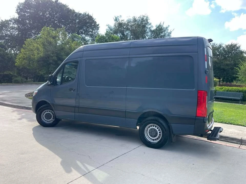 2019 Mercedes-Benz VS30 Sprinter - Image 2 of 14