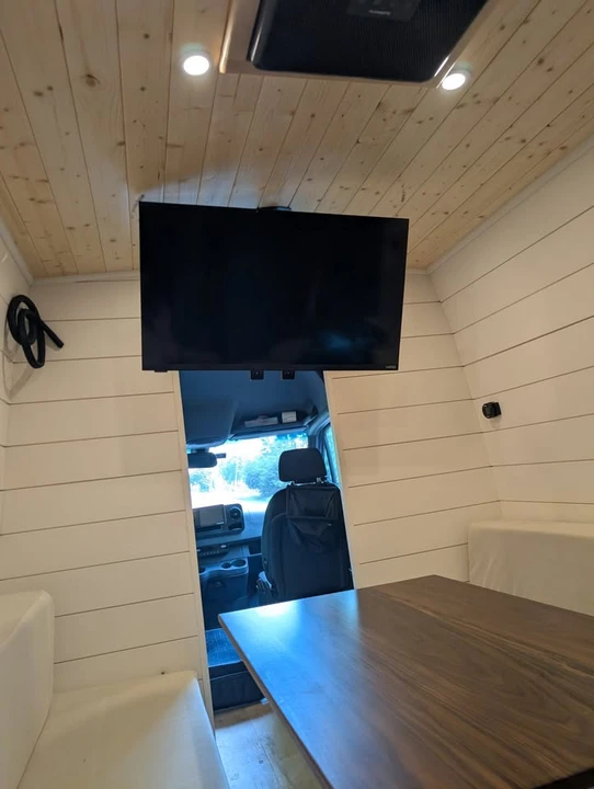 2019 Mercedes-Benz VS30 Sprinter - Image 8 of 9