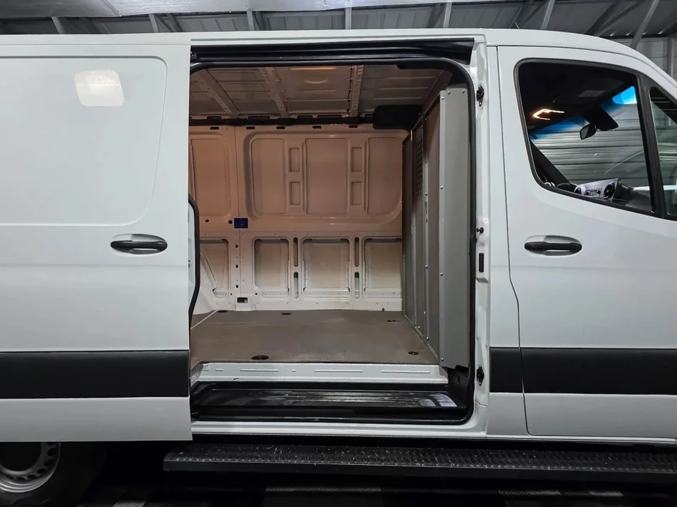 2019 Mercedes-Benz VS30 Sprinter - Image 11 of 12