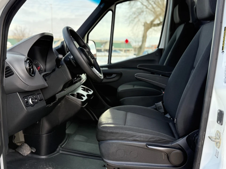 2019 Mercedes-Benz VS30 Sprinter - Image 9 of 19