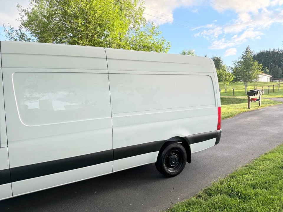 2019 Mercedes-Benz VS30 Sprinter - Image 3 of 24
