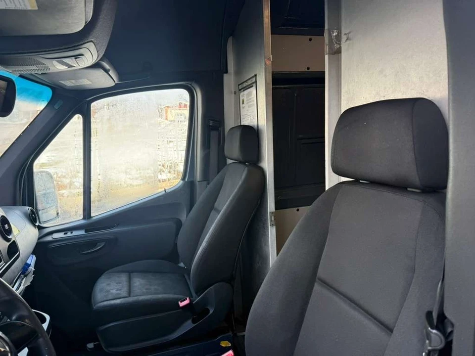 2019 Mercedes-Benz VS30 Sprinter - Image 18 of 21