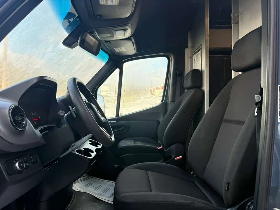 2019 Mercedes-Benz VS30 Sprinter - Image 16 of 21