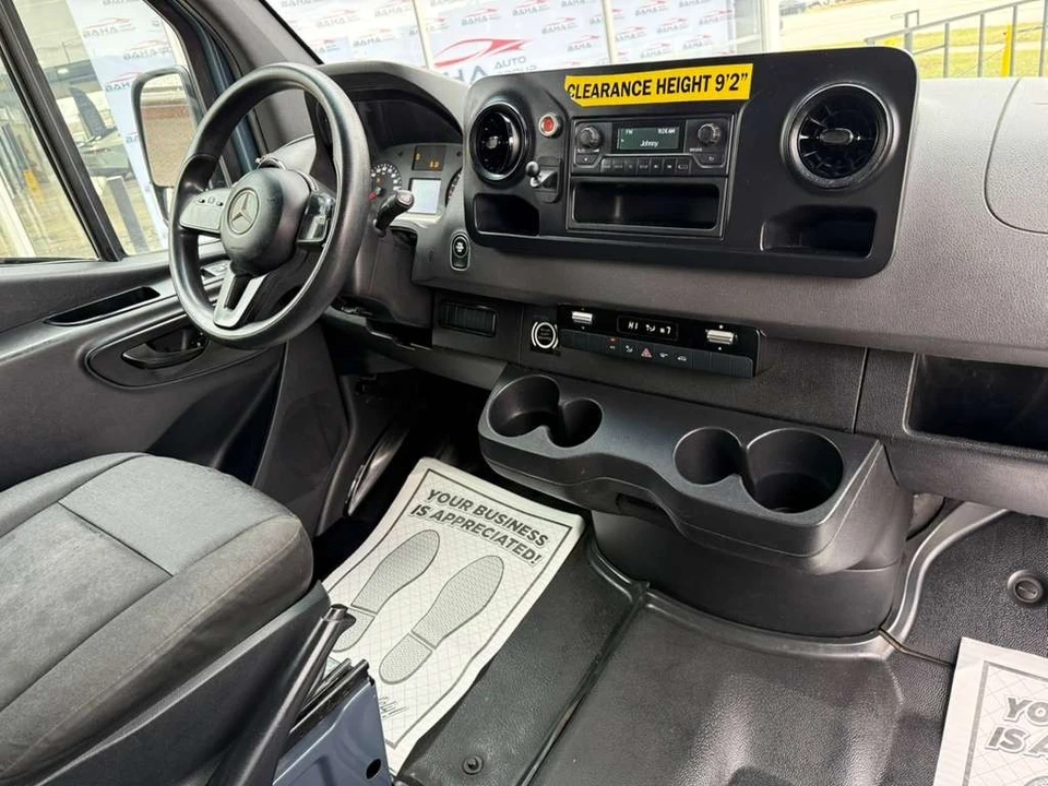 2019 Mercedes-Benz VS30 Sprinter - Image 30 of 31