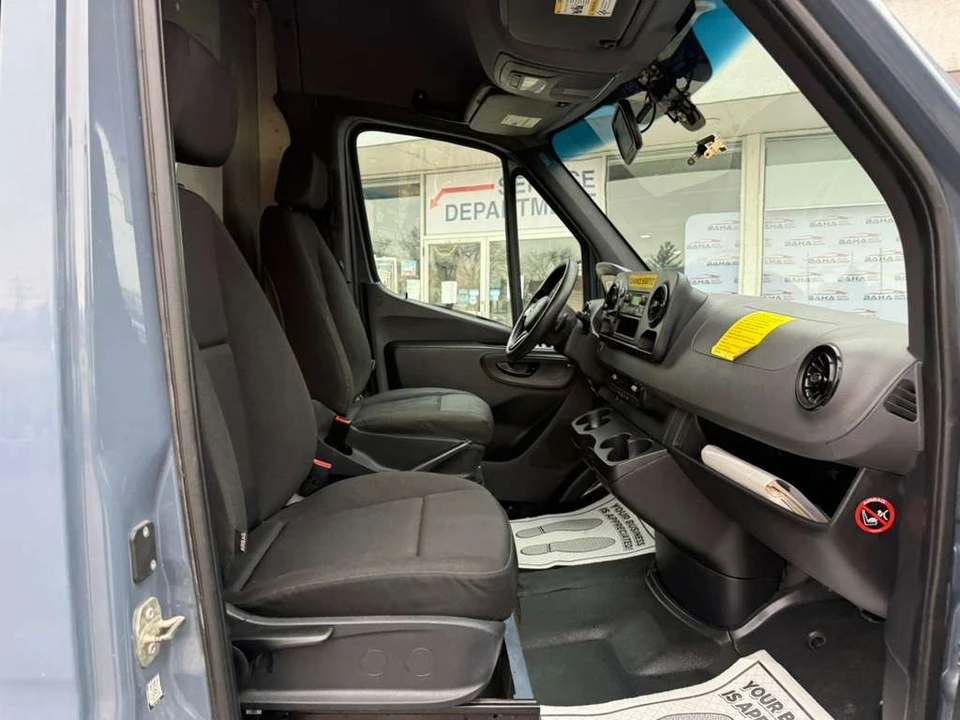 2019 Mercedes-Benz VS30 Sprinter - Image 26 of 31