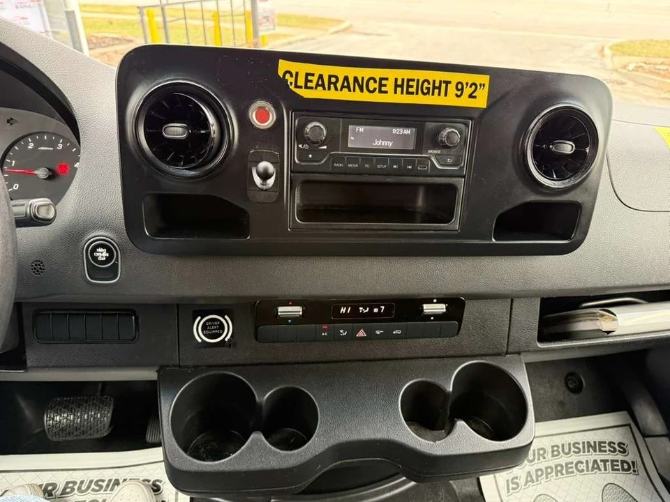 2019 Mercedes-Benz VS30 Sprinter - Image 11 of 31