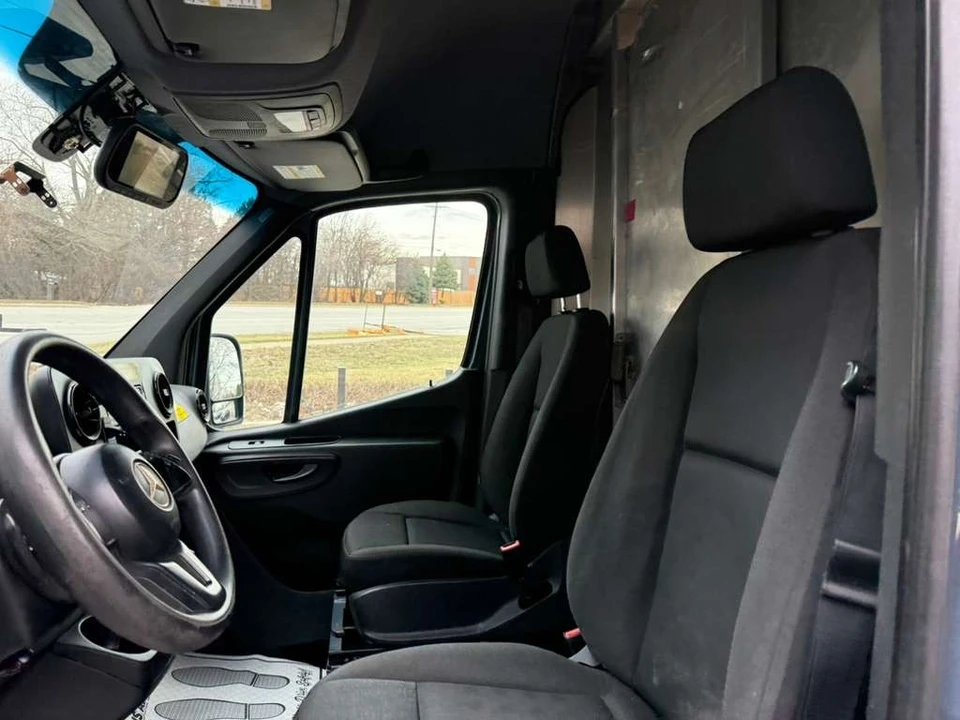 2019 Mercedes-Benz VS30 Sprinter - Image 19 of 31