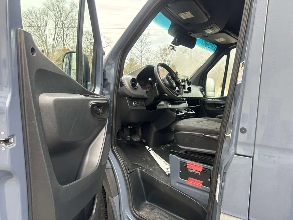 2019 Mercedes-Benz VS30 Sprinter - Image 18 of 21