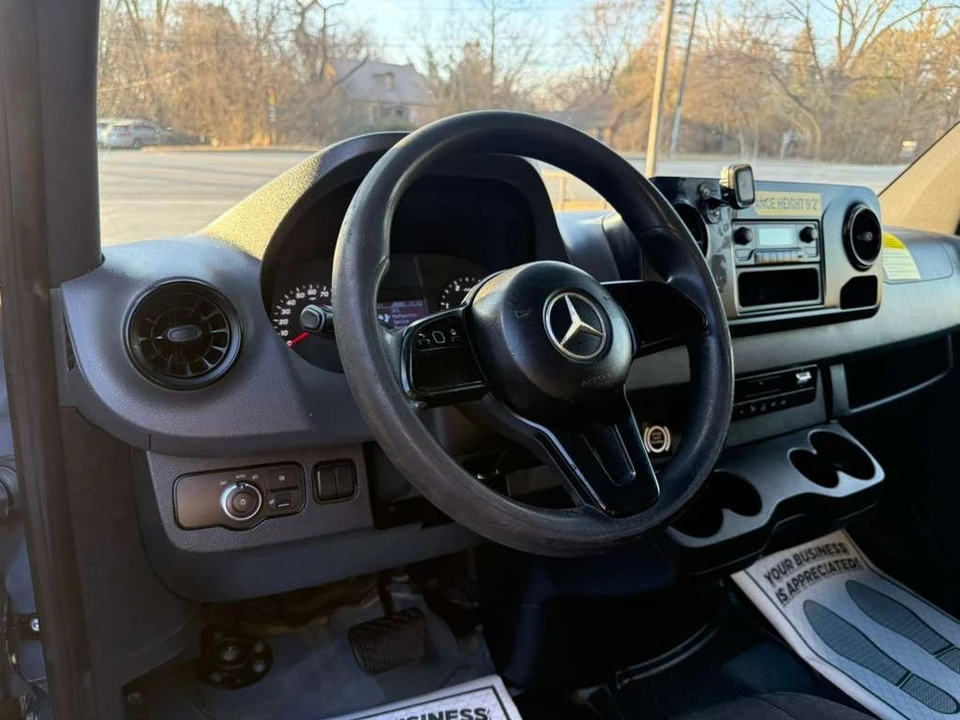 2019 Mercedes-Benz VS30 Sprinter - Image 18 of 21