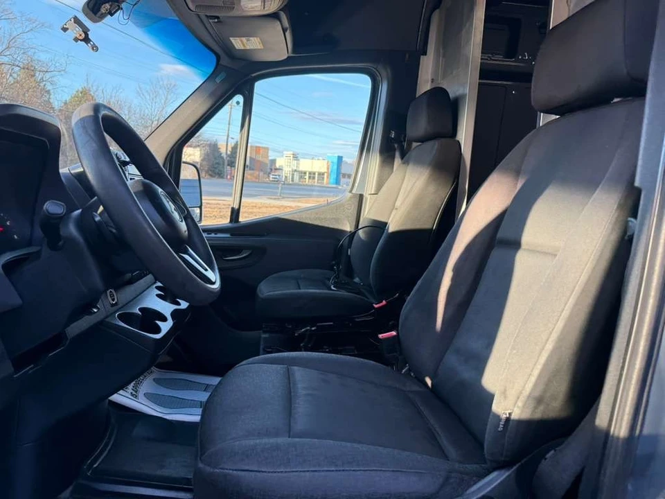 2019 Mercedes-Benz VS30 Sprinter - Image 14 of 21