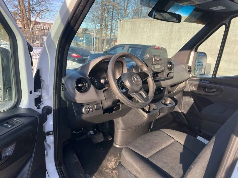 2019 Mercedes-Benz VS30 Sprinter - Image 9 of 12