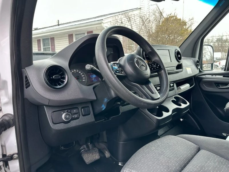 2019 Mercedes-Benz VS30 Sprinter - Image 10 of 12