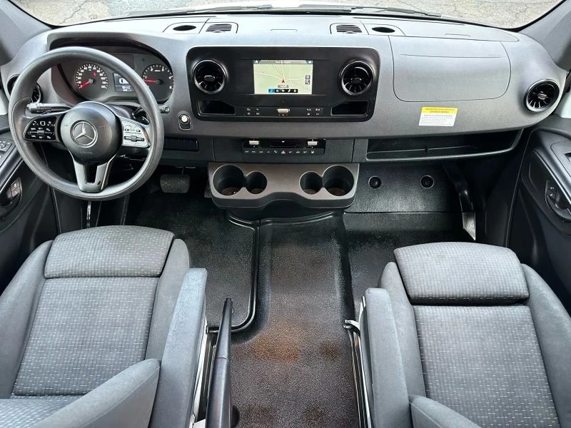 2019 Mercedes-Benz VS30 Sprinter - Image 11 of 12