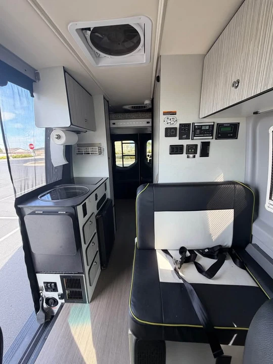 2019 Mercedes-Benz VS30 Sprinter - Image 18 of 20