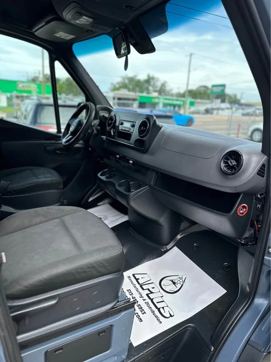 2019 Mercedes-Benz VS30 Sprinter - Image 11 of 19
