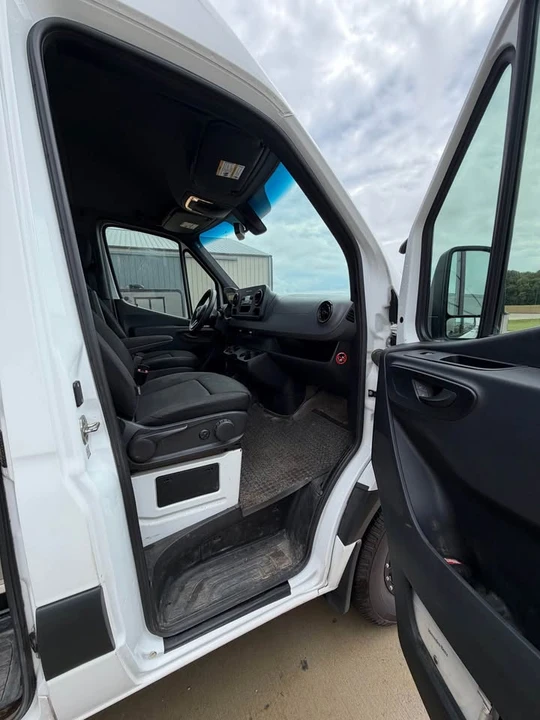 2019 Mercedes-Benz VS30 Sprinter - Image 8 of 12