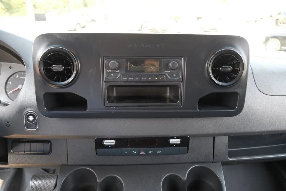 2019 Mercedes-Benz VS30 Sprinter - Image 15 of 19