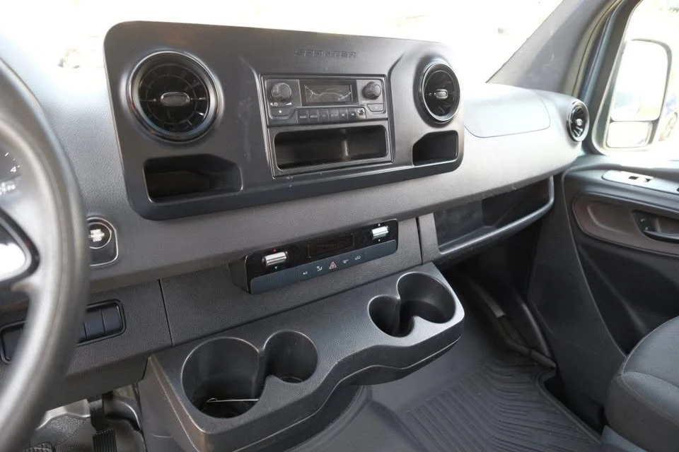 2019 Mercedes-Benz VS30 Sprinter - Image 14 of 19