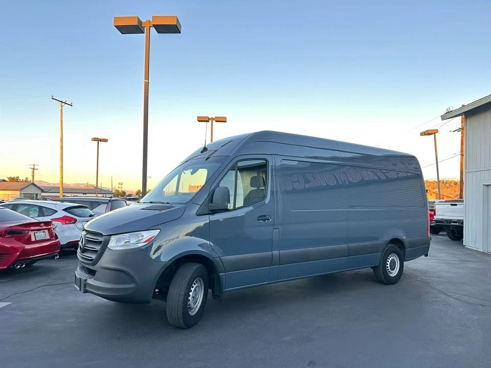 2019 Mercedes-Benz VS30 Sprinter - Image 2 of 20
