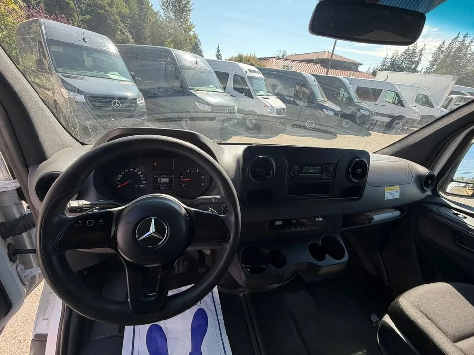 2019 Mercedes-Benz VS30 Sprinter - Image 14 of 17