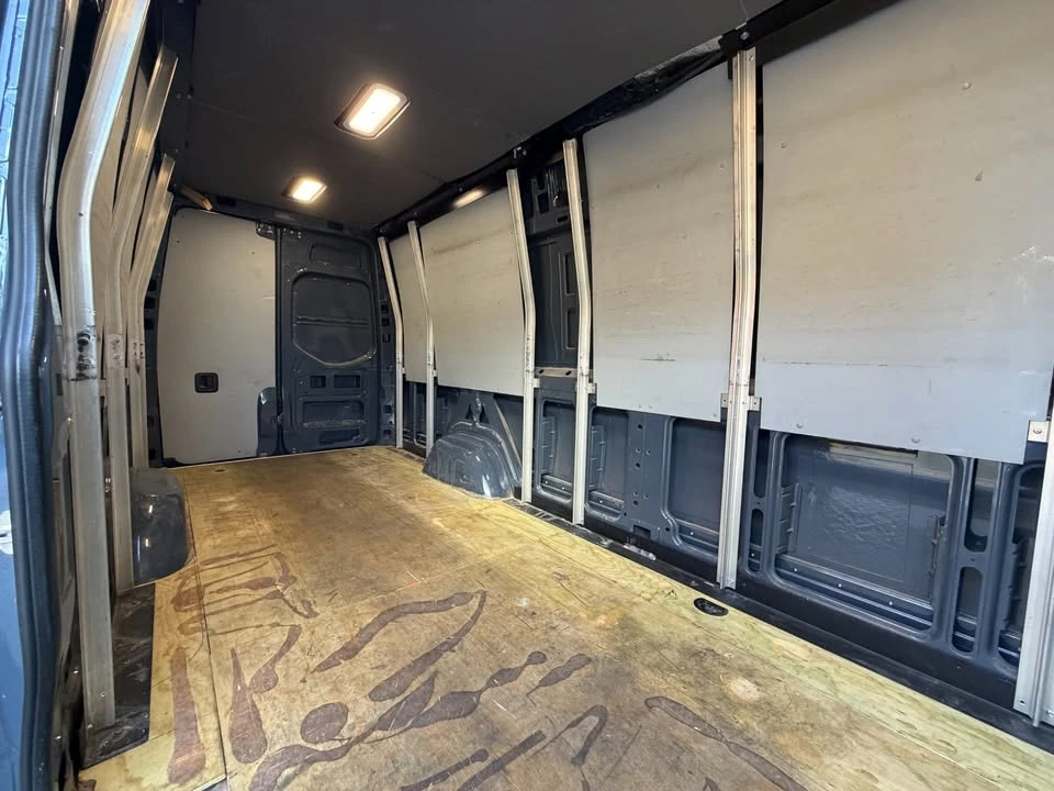2019 Mercedes-Benz VS30 Sprinter - Image 12 of 20