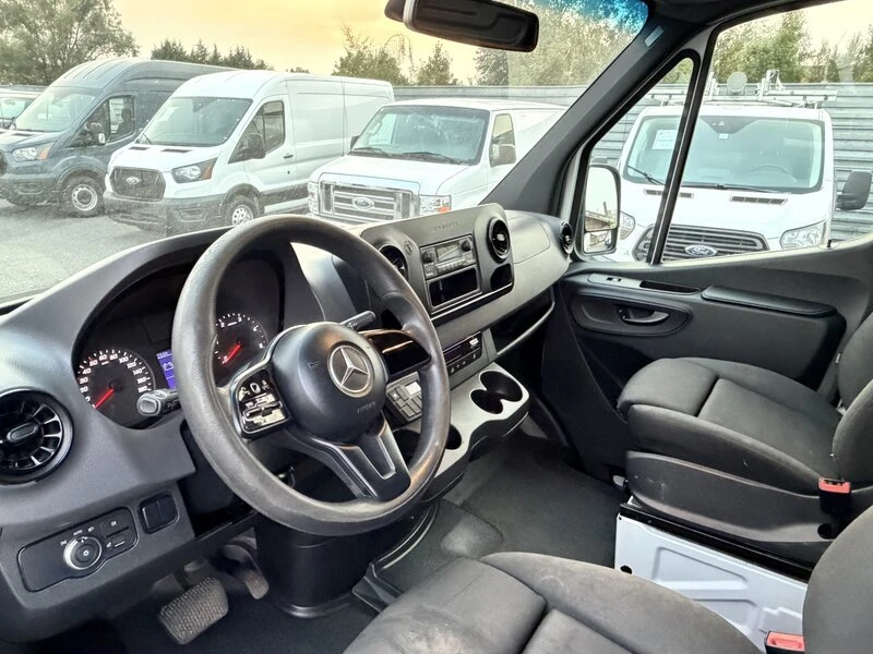 2019 Mercedes-Benz VS30 Sprinter - Image 10 of 20