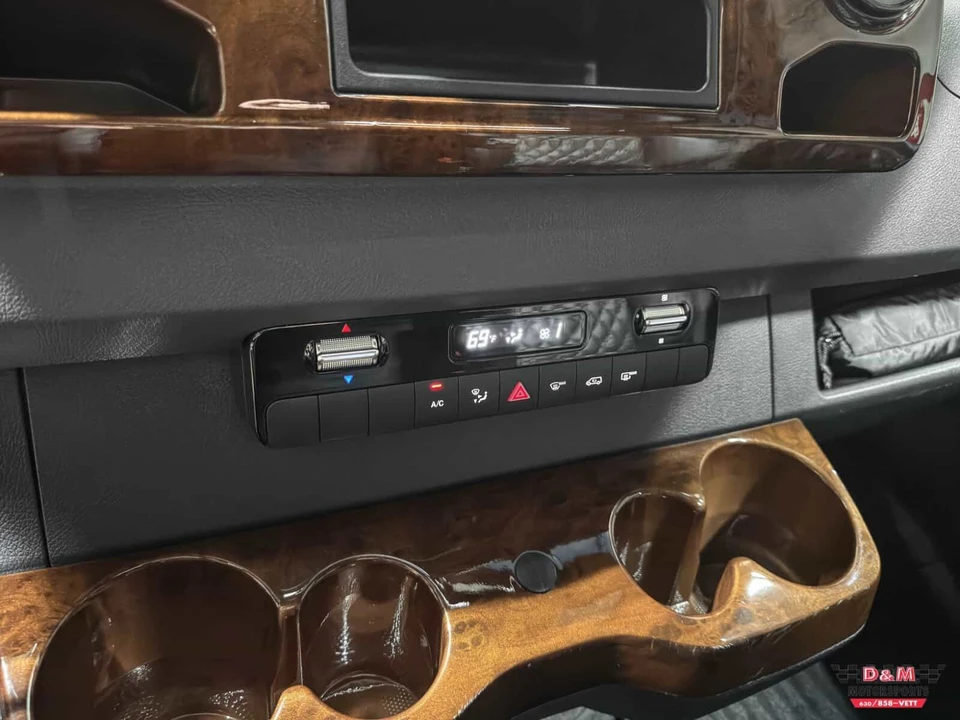 2019 Mercedes-Benz VS30 Sprinter - Image 17 of 31