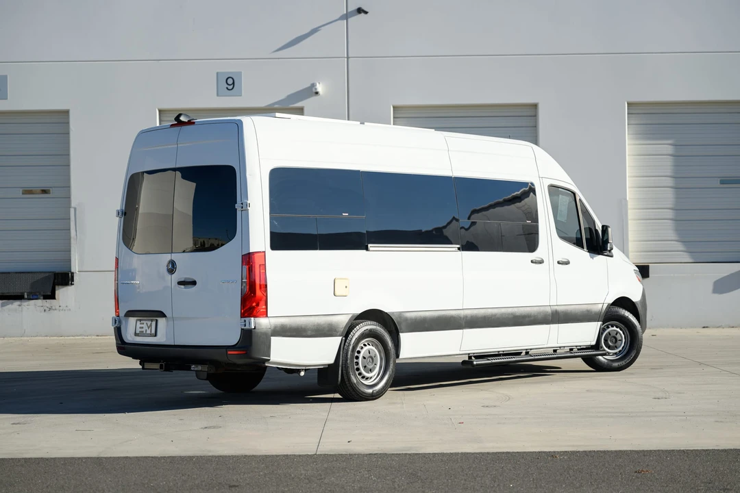 2019 Mercedes-Benz VS30 Sprinter - Image 17 of 31