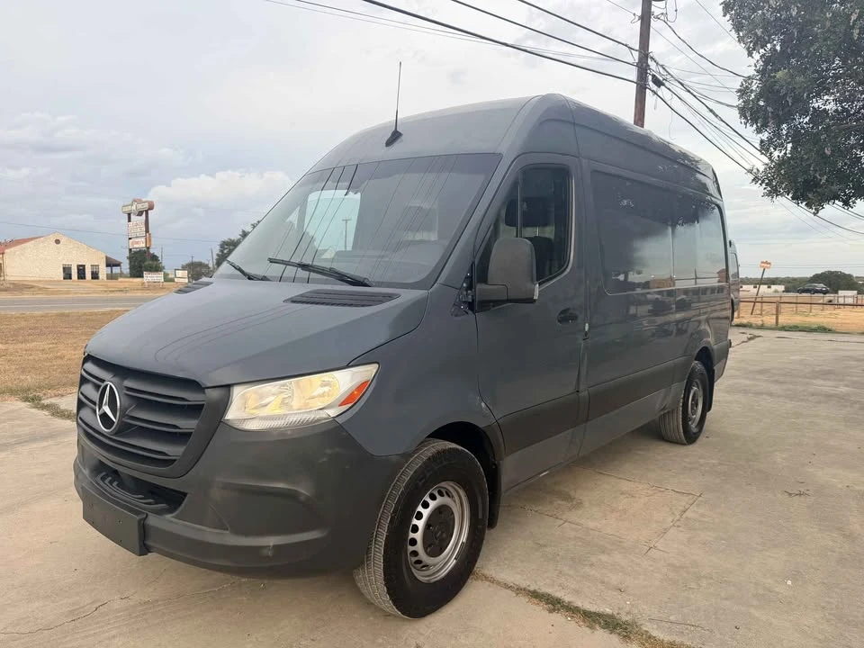2019 Mercedes-Benz VS30 Sprinter - Image 2 of 8