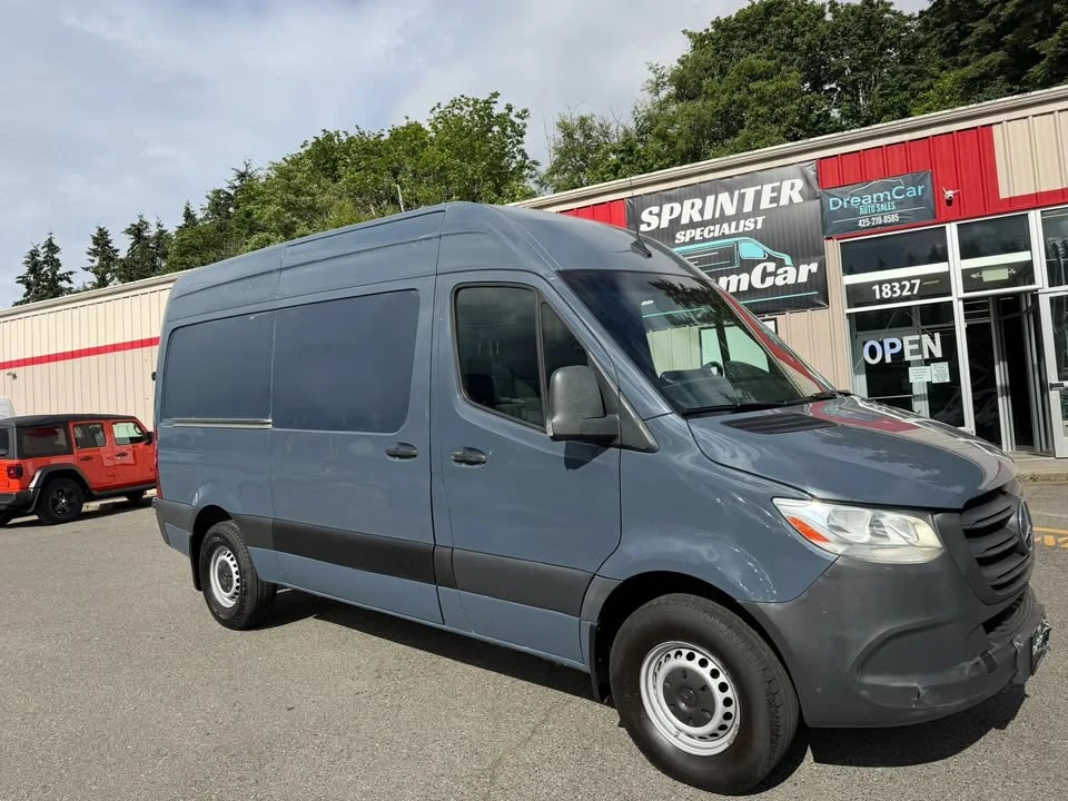 2019 Mercedes-Benz VS30 Sprinter - Image 2 of 16