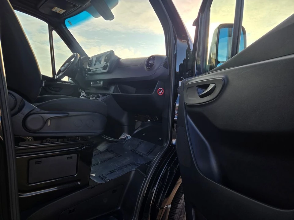 2019 Mercedes-Benz VS30 Sprinter - Image 17 of 21